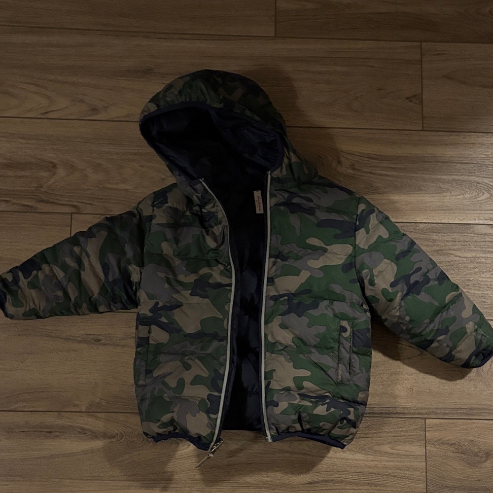 Hanna Andersson reversible Camo Puffer Jacket in Green & Brown